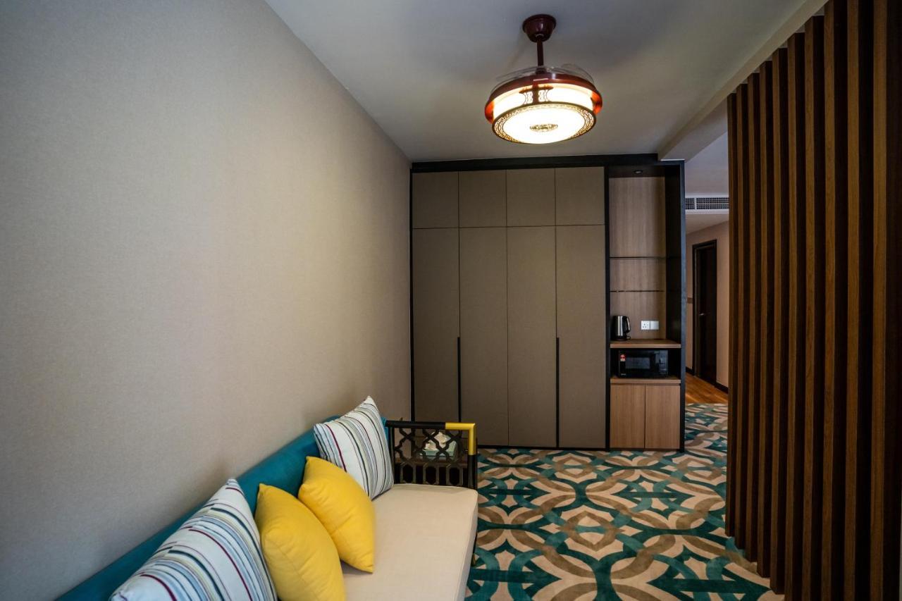 Malacca Christee Suites Hotel מראה חיצוני תמונה
