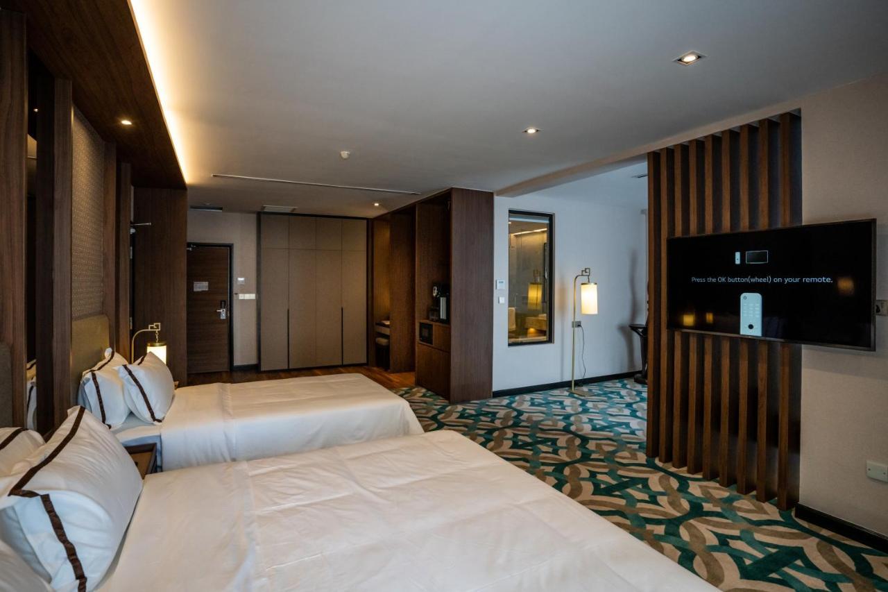 Malacca Christee Suites Hotel מראה חיצוני תמונה