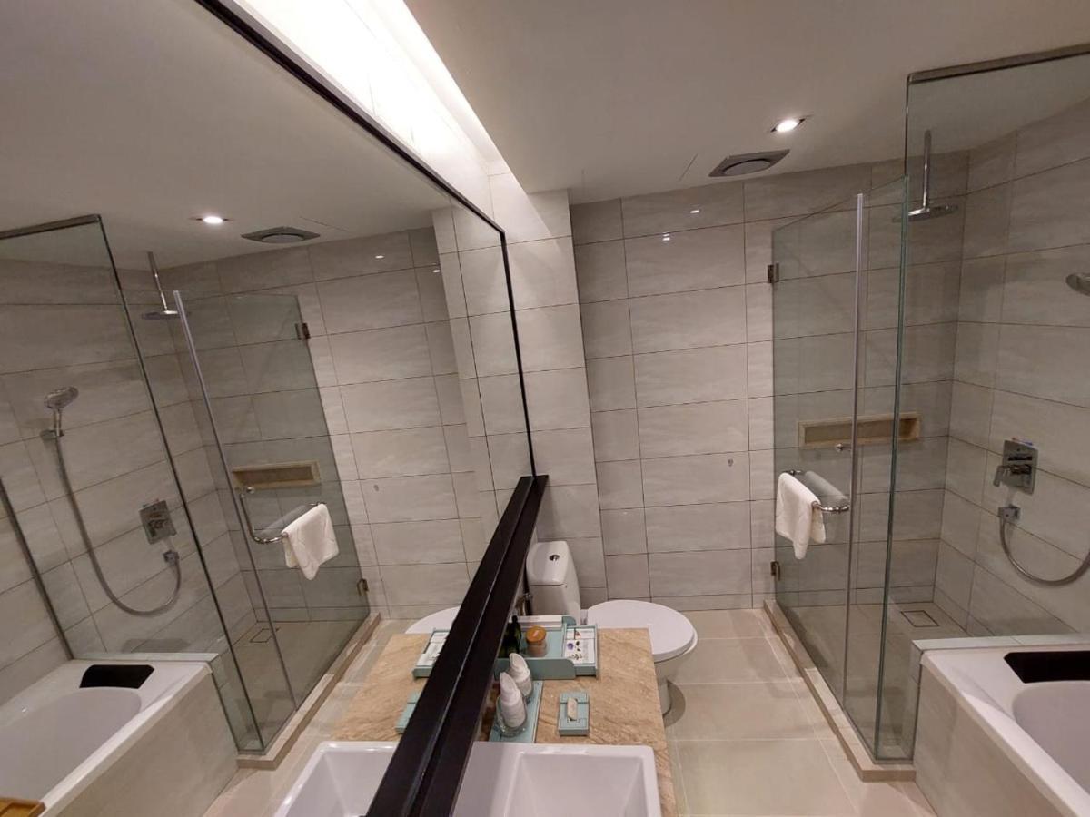 Malacca Christee Suites Hotel מראה חיצוני תמונה