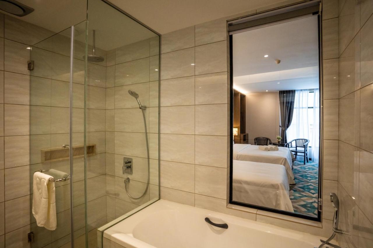 Malacca Christee Suites Hotel מראה חיצוני תמונה
